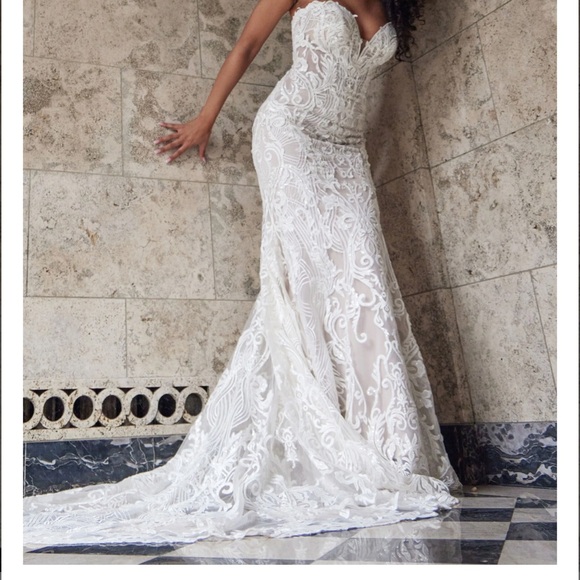 Vow’d Wedding Dress - Picture 5 of 5